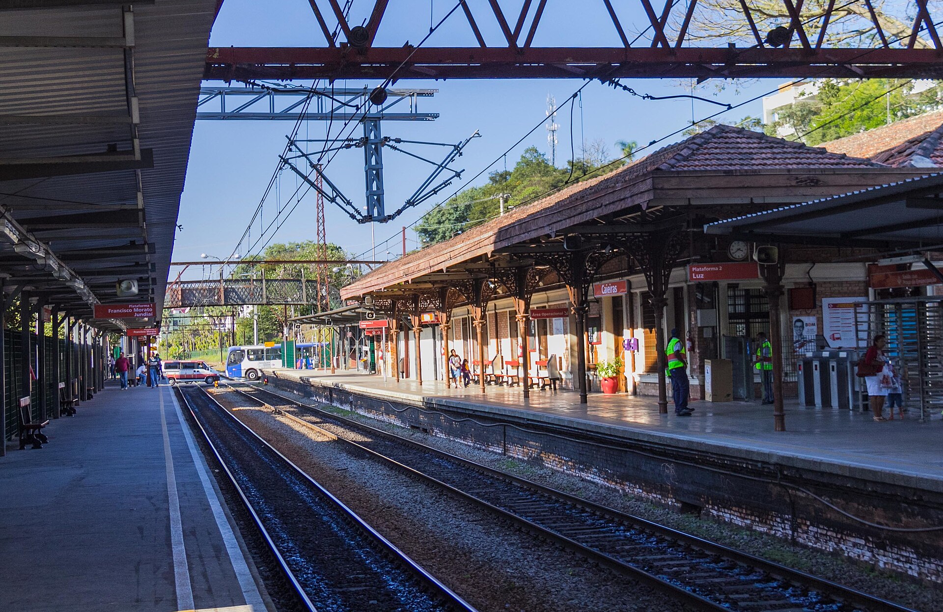 Imagem de referência de Estação Caieiras, descrito nos dados abertos como estação ferroviária na Região Metropolitana de São Paulo, Brasil