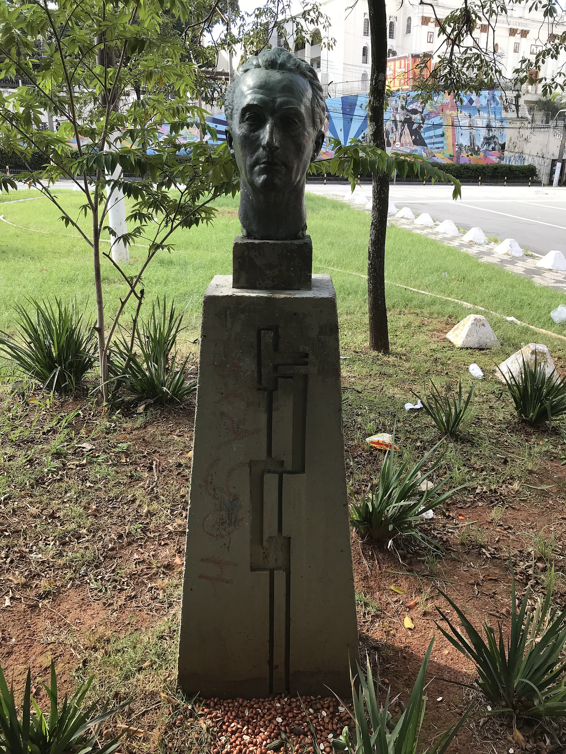Imagem de referência de John Graz, descrito nos dados abertos como monumento localizado no Brasil