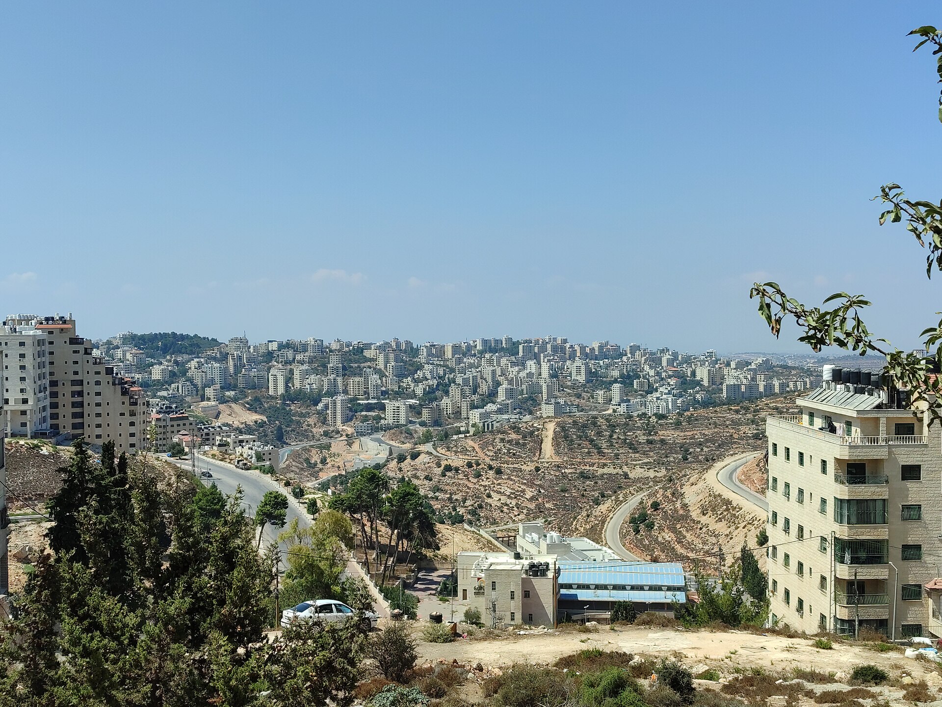 Imagem de referência relacionada a Ramallah, item descrito como registro de referência sobre Ramallah, organizado a partir de dados estruturados abertos
