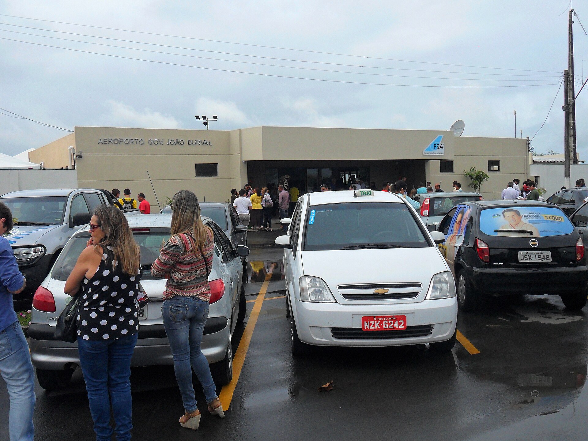 Imagem de referência de Aeroporto João Durval Carneiro, descrito nos dados abertos como aeroporto em Feira de Santana, município do estado brasileiro da Bahia