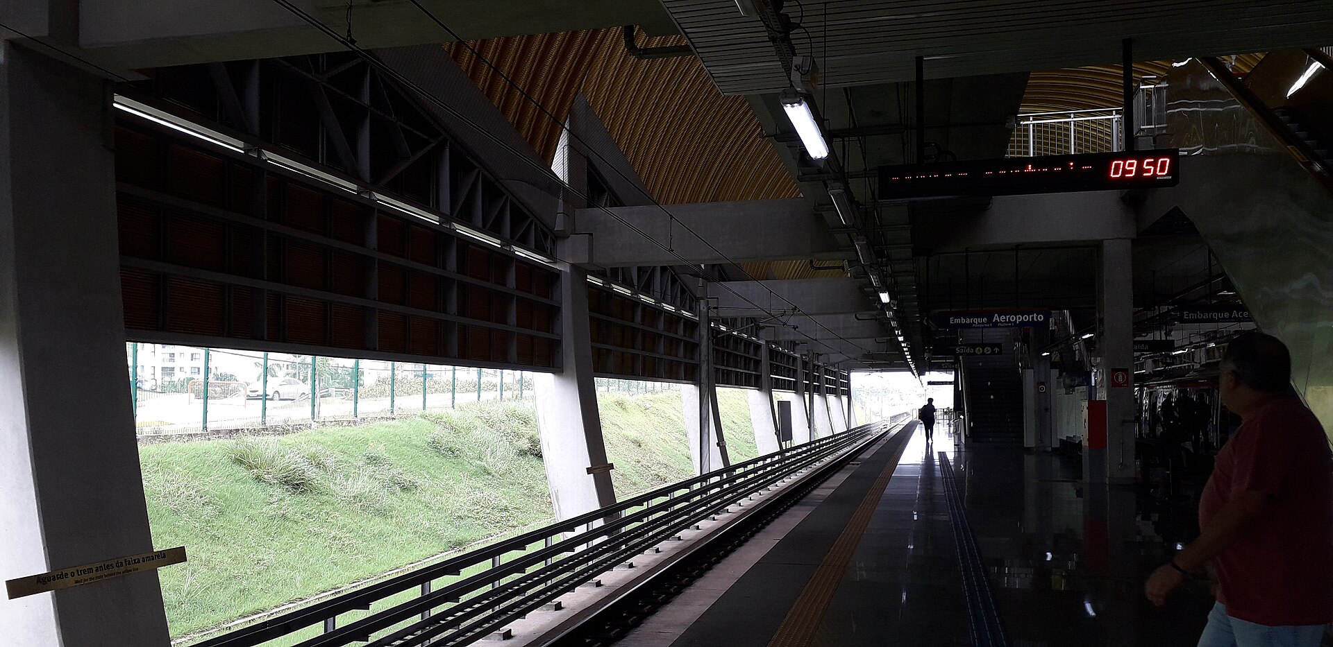 Imagem de referência de Estação Flamboyant, descrito nos dados abertos como estação do metrô de Salvador, Brasil
