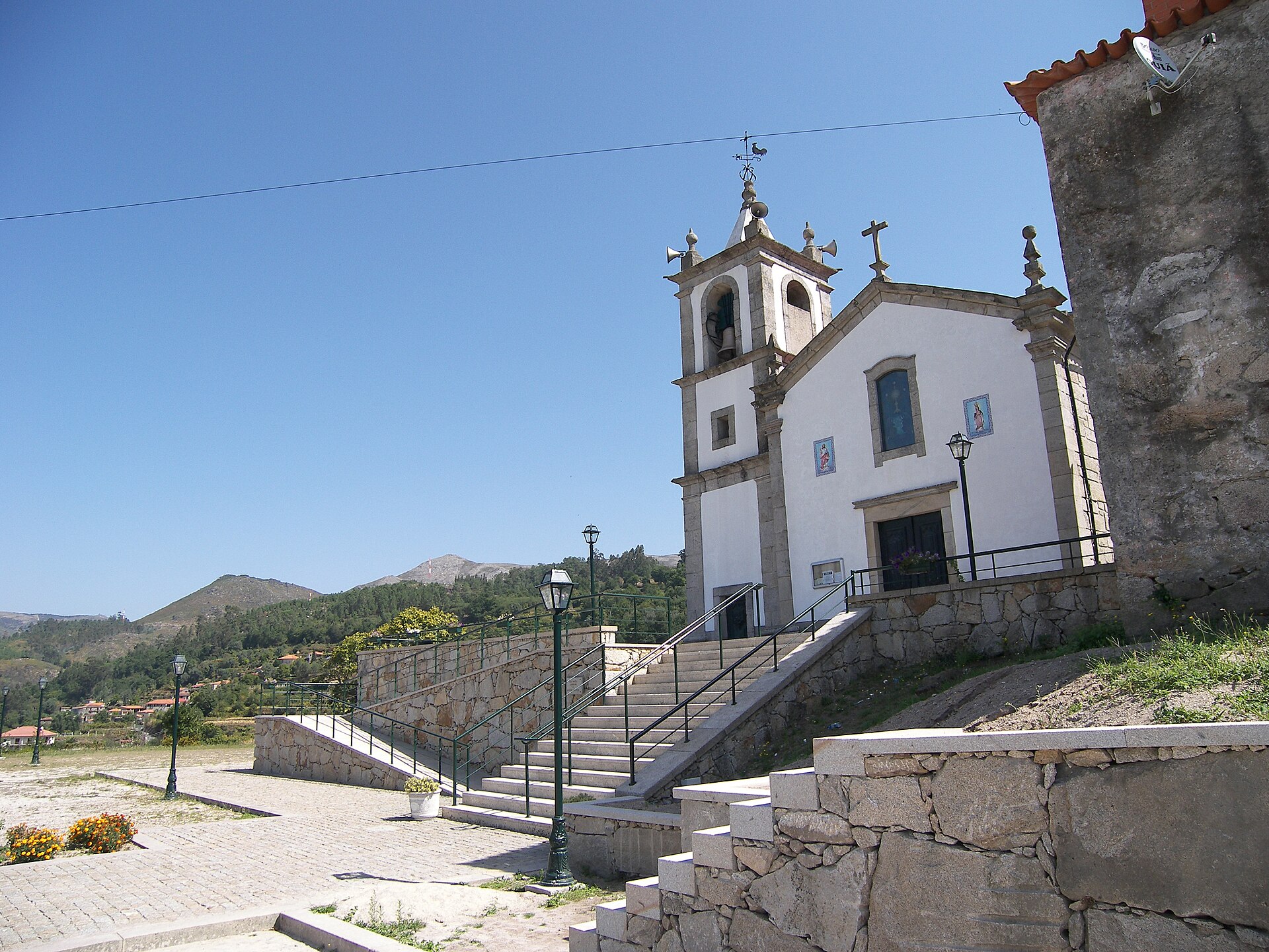 Imagem de referência relacionada a Cabreiro, item descrito como povoação portuguesa sede da Freguesia de Cabreiro, no Município de Arcos de Valdevez