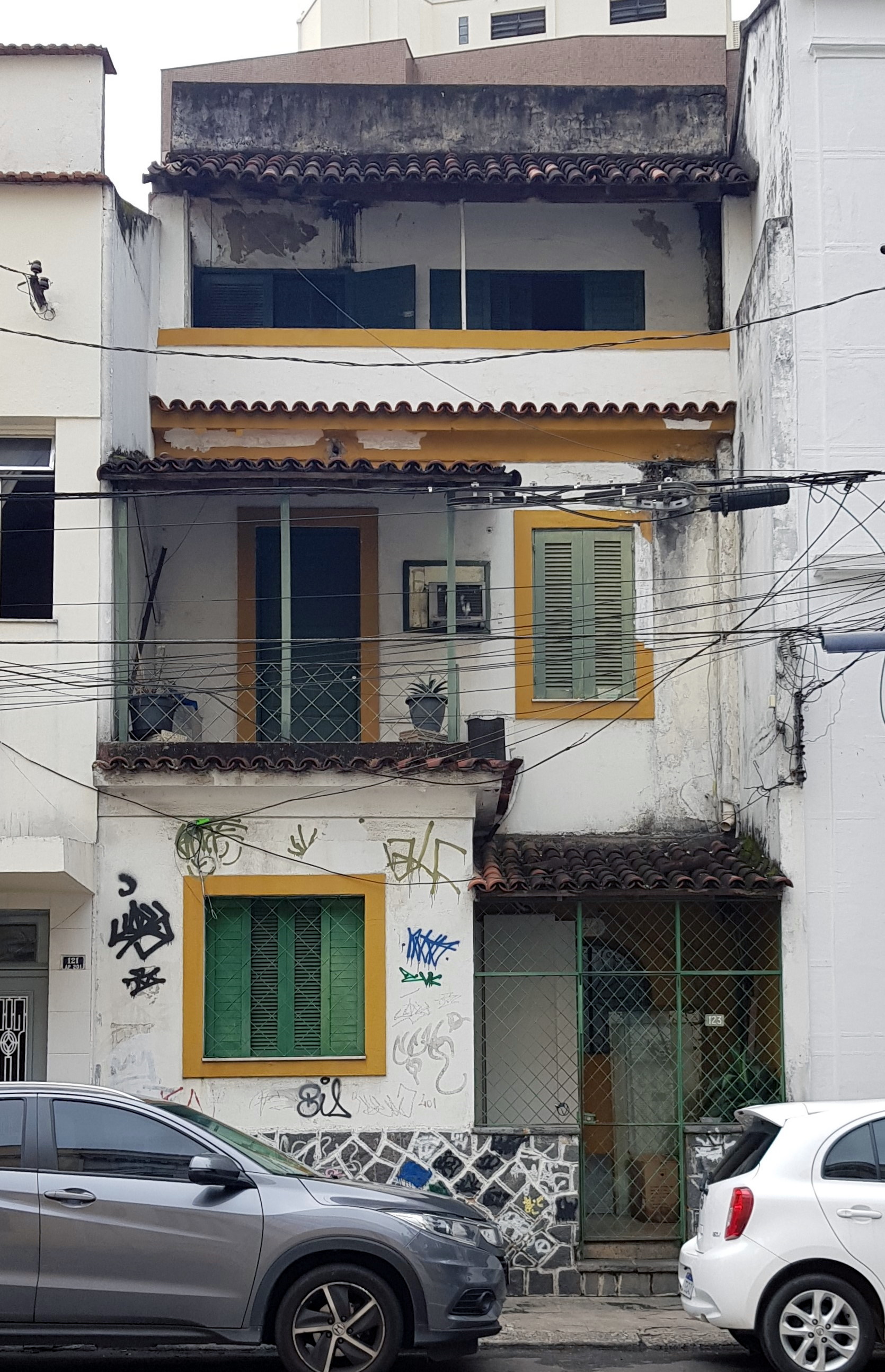 Imagem de referência de Edifício à Rua Ipiranga, 123, descrito nos dados abertos como bem tombado pelo Instituto Estadual do Patrimônio Cultural do Rio de Janeiro na cidade do Rio de Janeiro