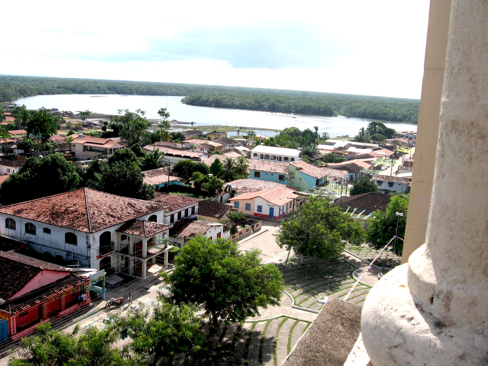 Imagem de referência de Rio Gurupi, descrito nos dados abertos como curso de água entre os estados do Maranhão e do Pará