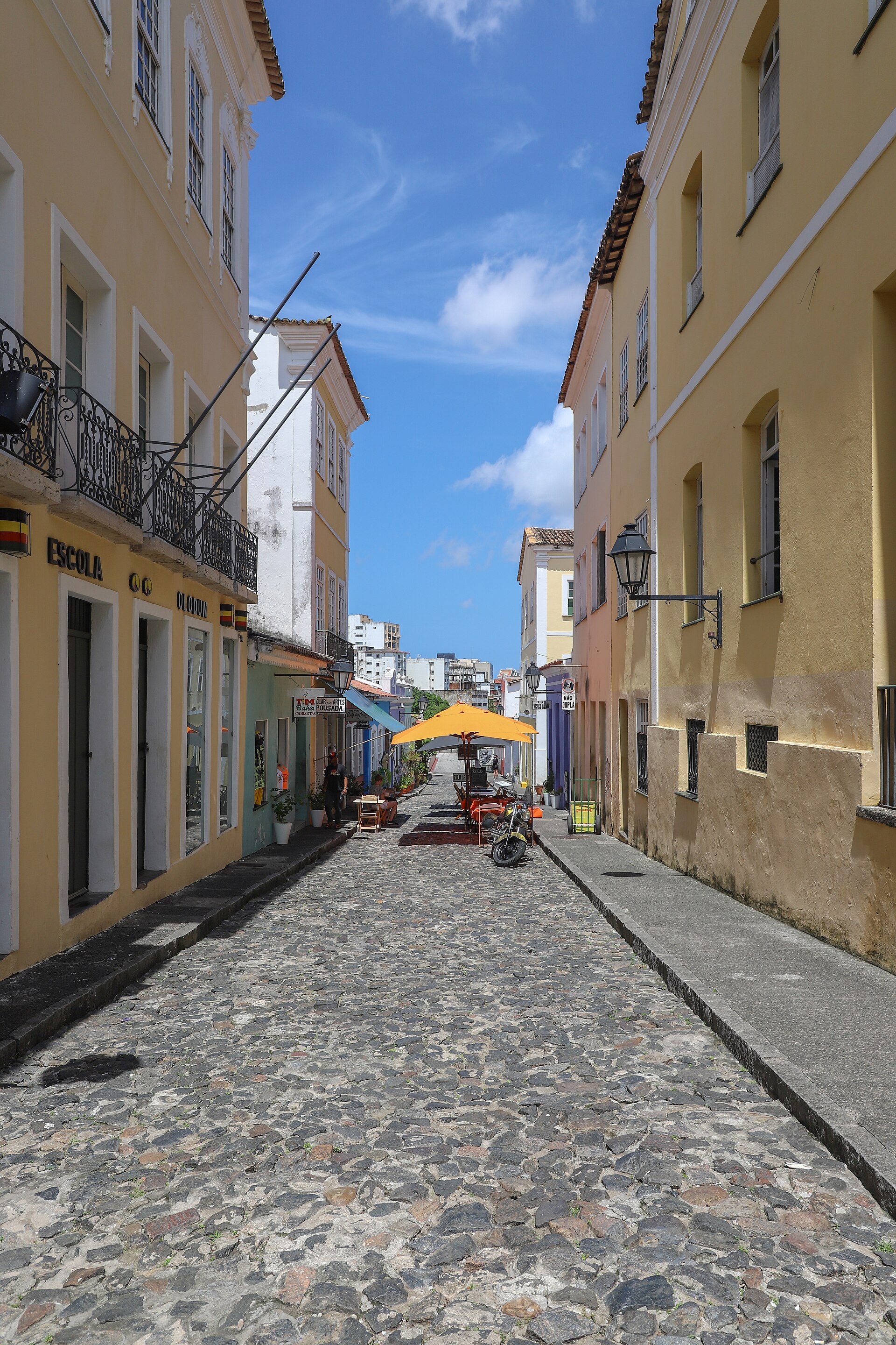 Imagem de referência de Rua das Laranjeiras, descrito nos dados abertos como rua em Salvador, Bahia