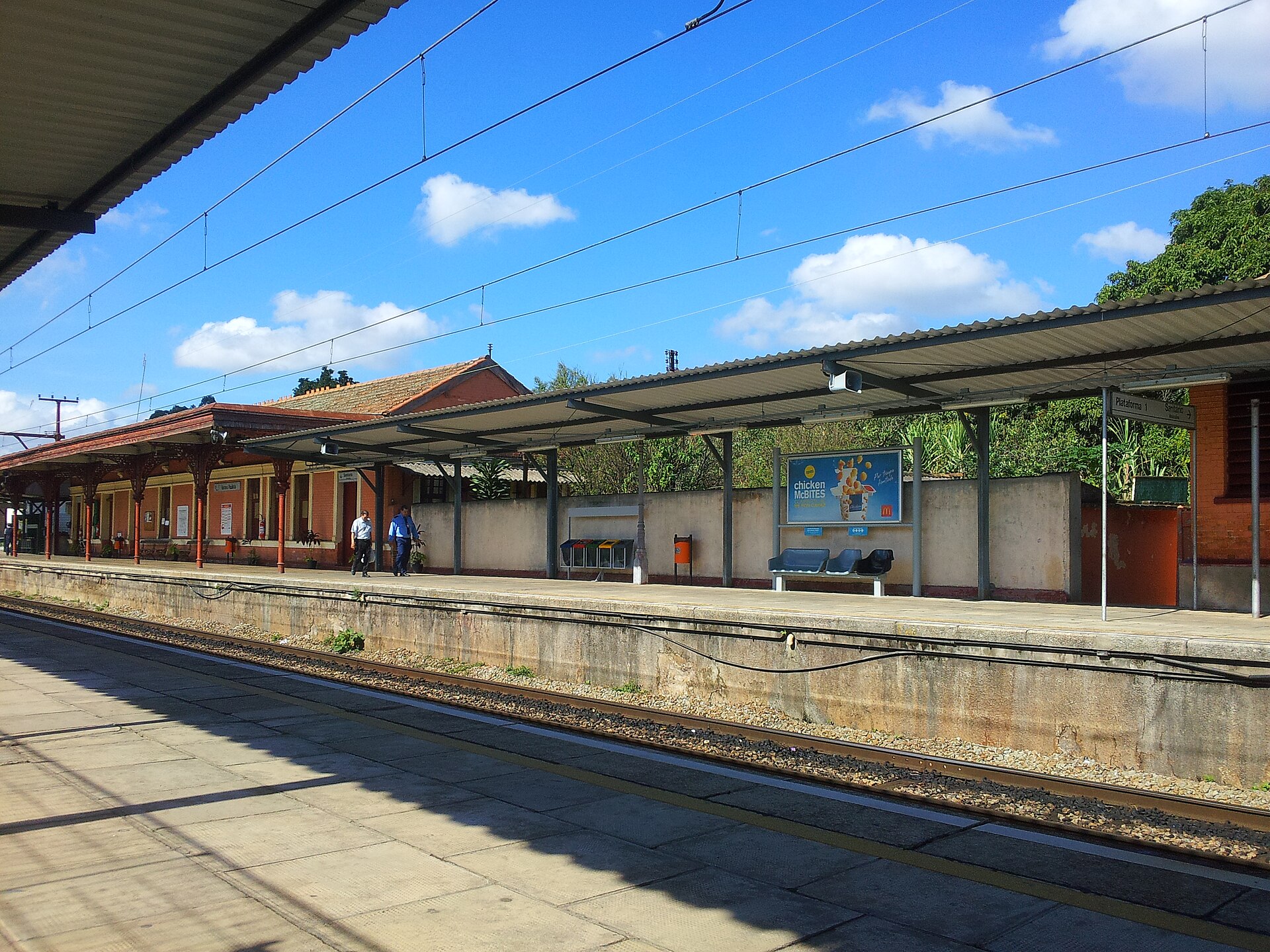 Imagem de referência de Estação Várzea Paulista, descrito nos dados abertos como estação ferroviária no Estado de São Paulo, Brasil