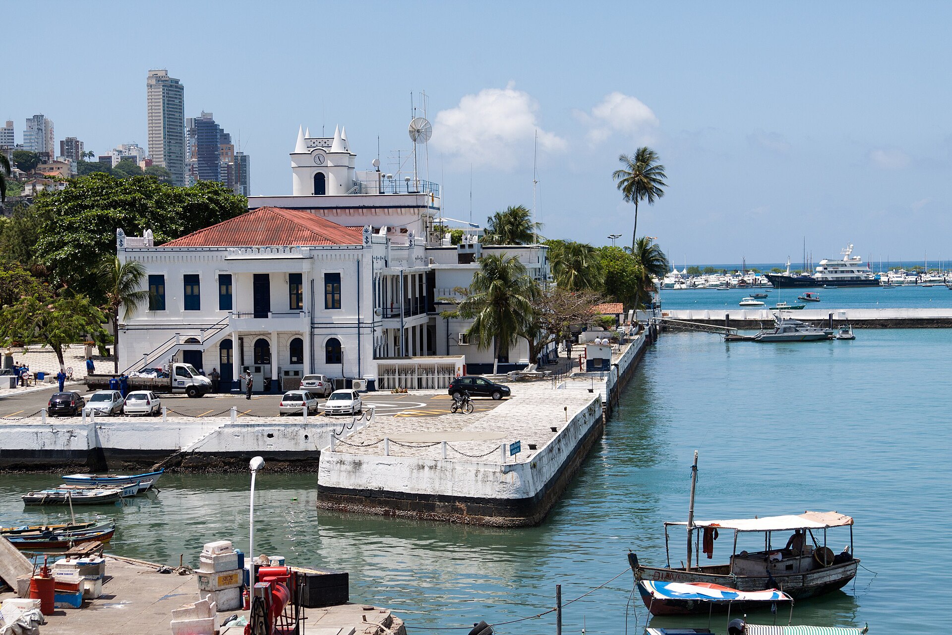 Imagem de referência de 2.º Distrito Naval da Marinha do Brasil, descrito nos dados abertos como comando naval brasileiro sediado em Salvador