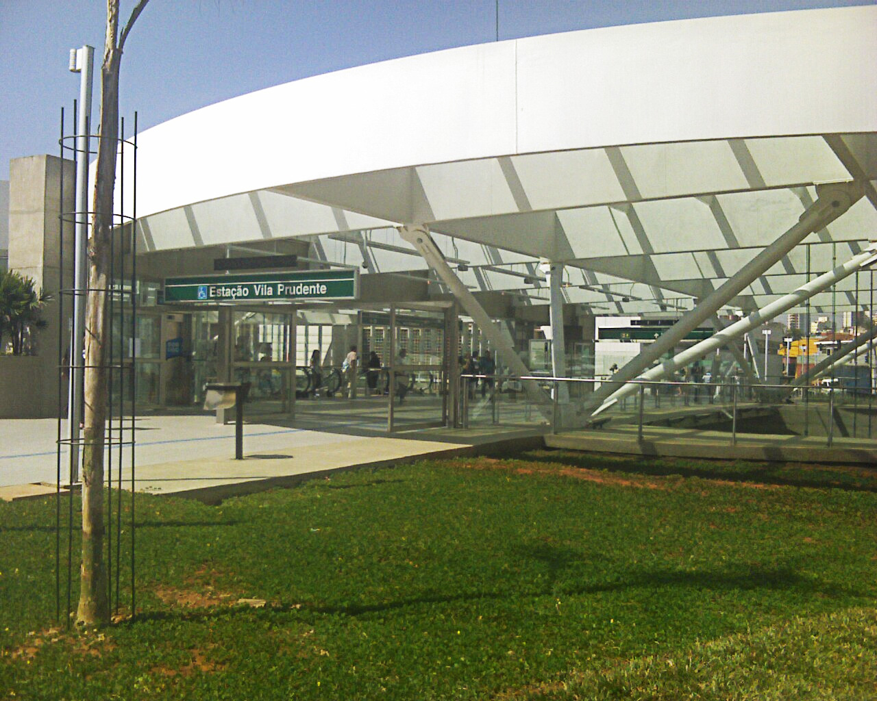 Imagem de referência de Terminal Intermodal Vila Prudente, descrito nos dados abertos como equipamento intermodal de transporte público em São Paulo compreendendo uma estação de metrô, uma estação de monotrilho e um terminal de ônibus