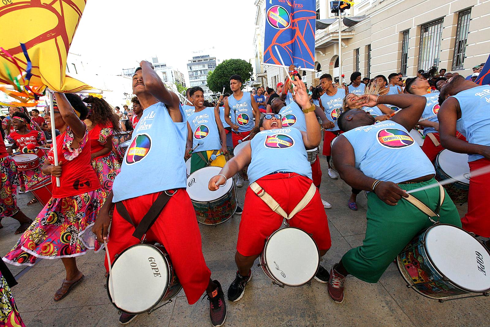 Imagem de referência de música da Bahia, descrito nos dados abertos como visão geral das tradições musicais do estado brasileiro da Bahia