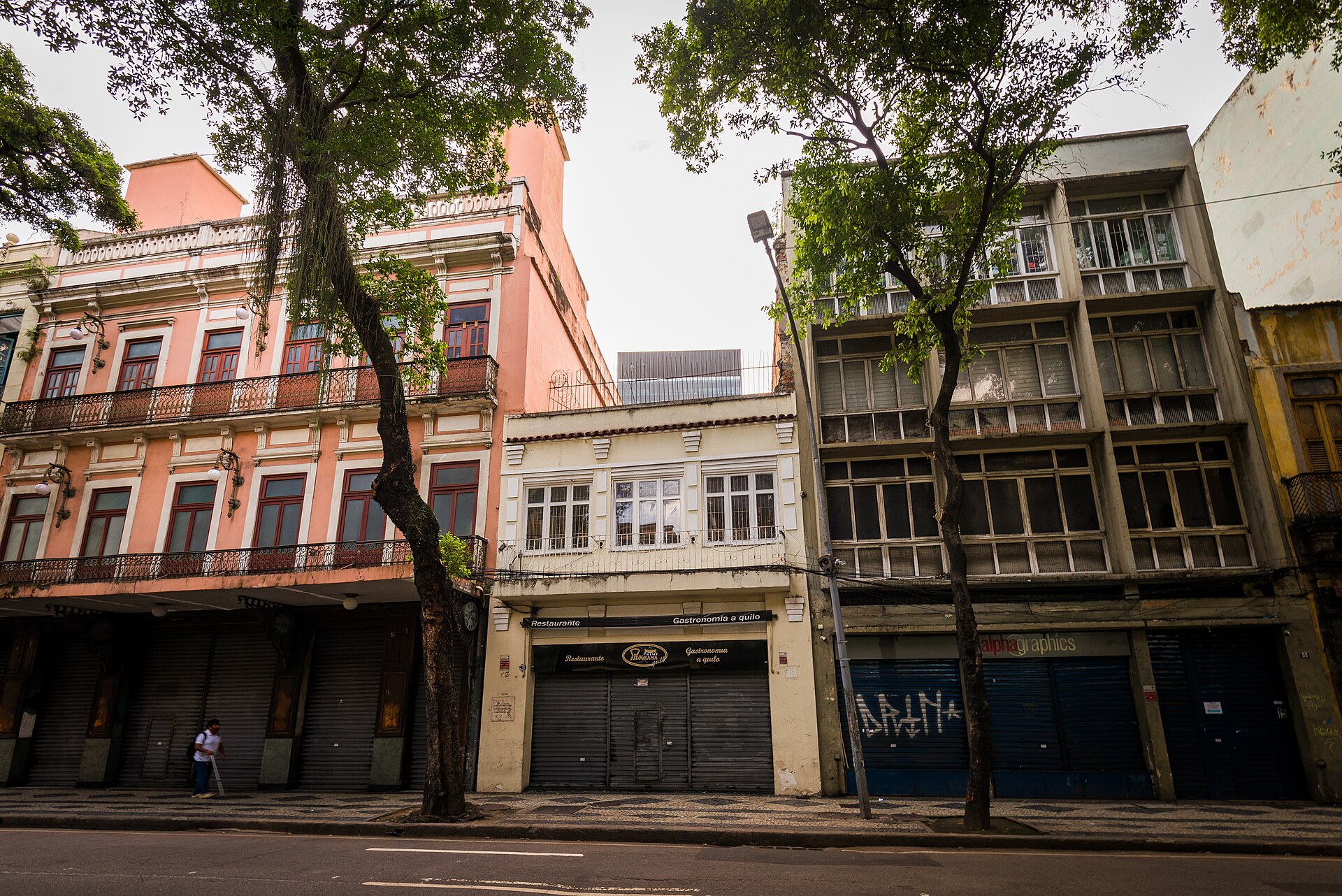 Imagem de referência de Edifício à Rua da Carioca, 53, descrito nos dados abertos como bem tombado pelo Instituto Estadual do Patrimônio Cultural do Rio de Janeiro na cidade do Rio de Janeiro