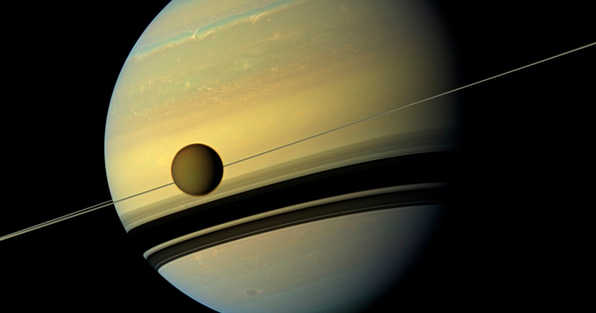 Imagem relacionada à notícia: Estudo: Saturnos Lua Titan tem uma enorme camada de gelo cheio de metano