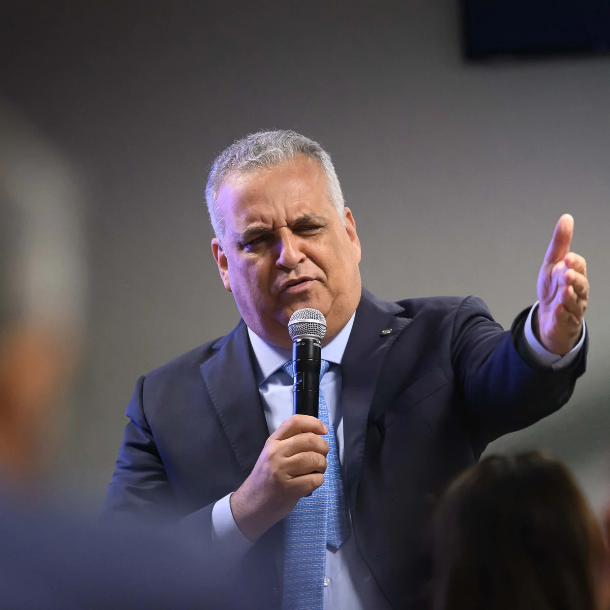 TSE manda vice de Flávio Bolsonaro apagar vídeo que acusa Lula de propina