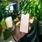 Ciri Orang yang Selalu Pilih Wallpaper HP Polos Menurut Psikologi