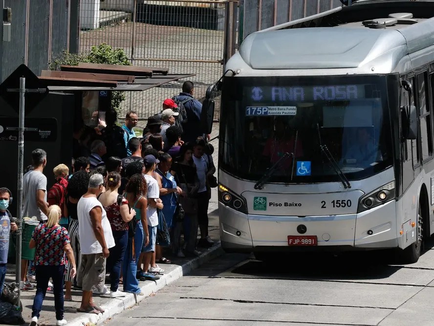 PT cita falta de ônibus em SP e pede apuração ao TRE após Justiça determinar frota total