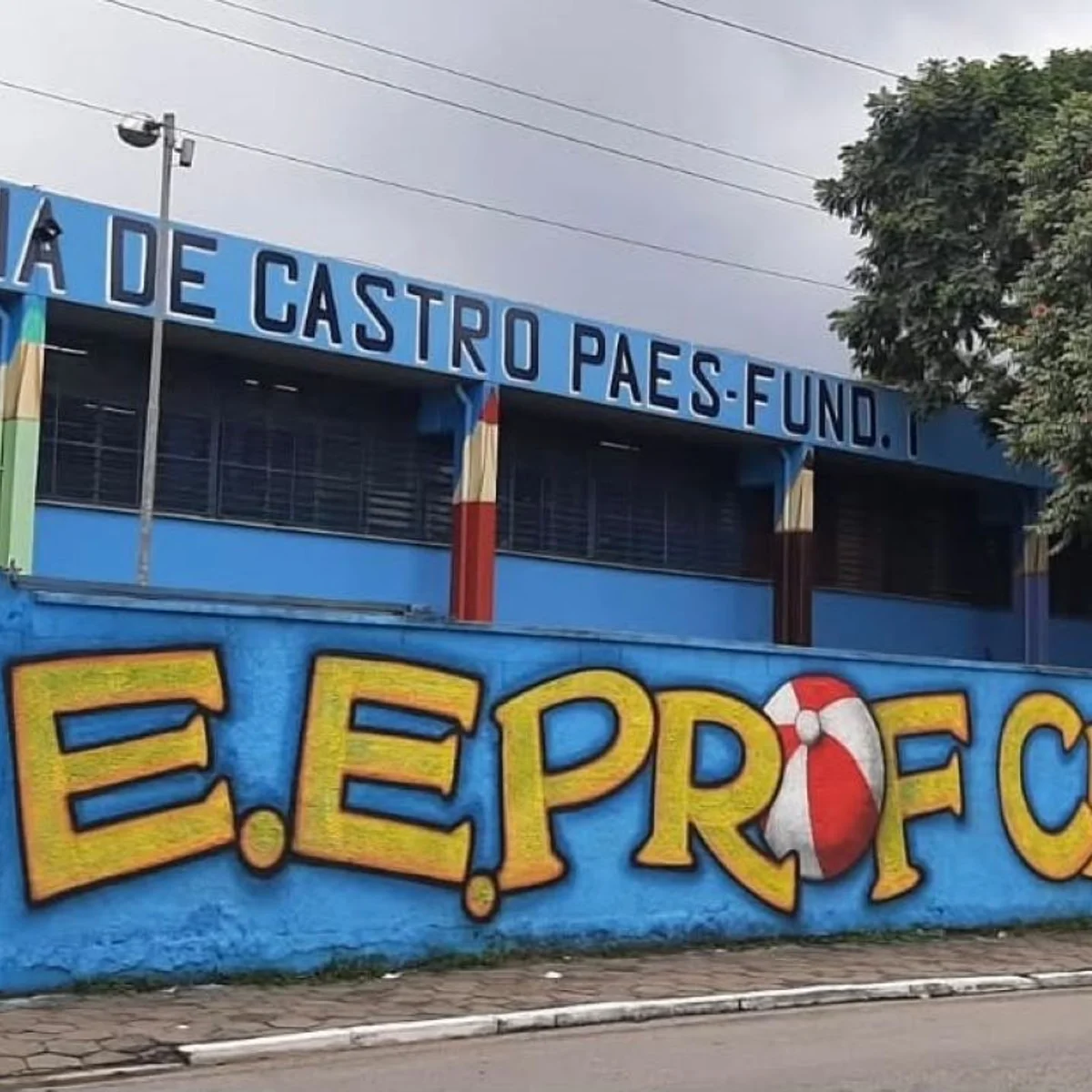 Cinco crianças que passaram mal após comerem bolo em escola recebem alta