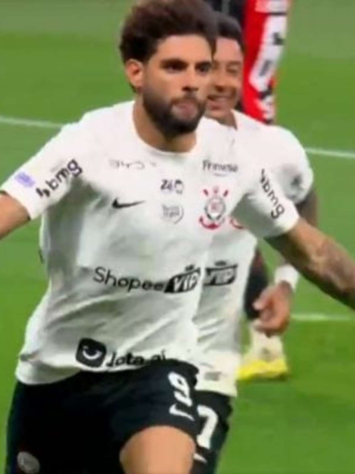 Yuri Alberto analisa empate e vê evolução com Seedorf: "Outra postura"