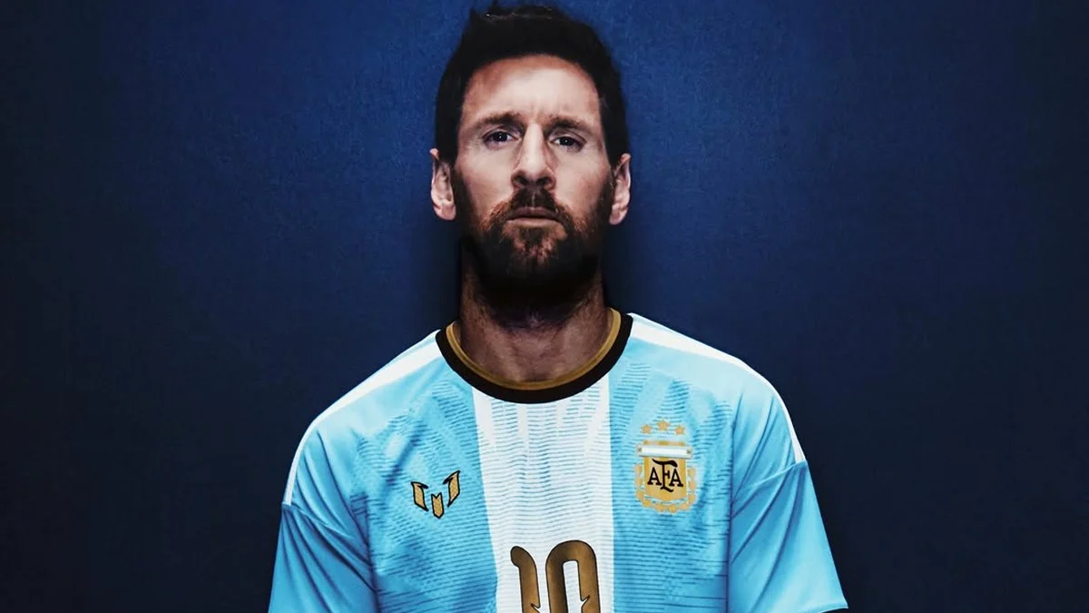 Lionel Messi é flagrado chorando em ônibus antes do jogo de despedida