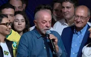 PT prepara festa pública de aniversário de Lula nesta terça (27)