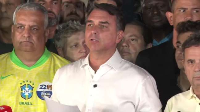 Mobilização pró-Lula, rejeição ao bolsonarismo e impasse com o centro: o que levou Flávio à derrota, segundo especialistas