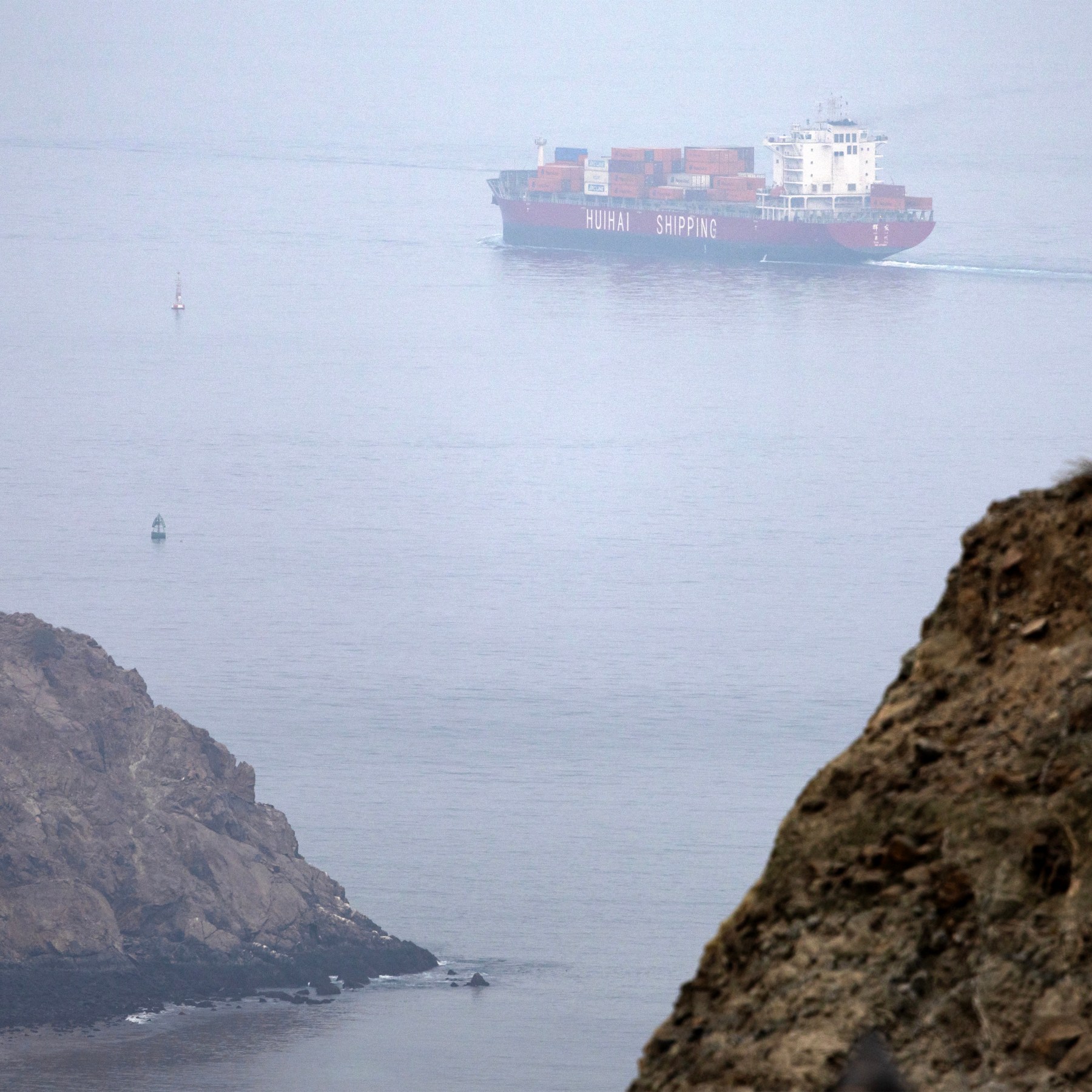 Guerra no Irã ao vivo: Teerã jura lutar até que os EUA cedam enquanto navios afundam no Estreito de Ormuz