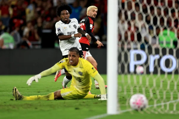 Leonardo Jardim analisa vitória do Flamengo sobre Atlético-MG: “Emoção” - destaque galeria