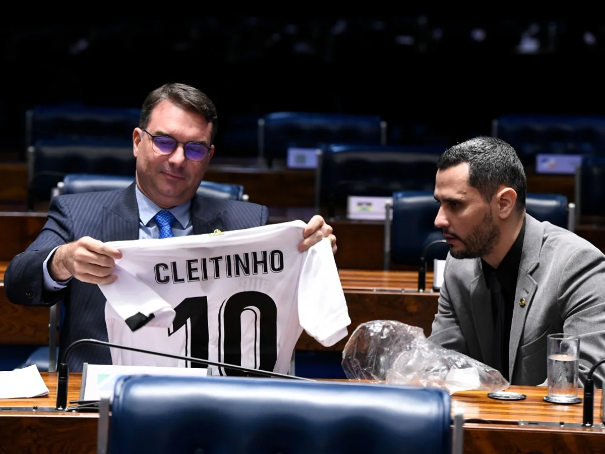 Cleitinho prestigia apoio do Republicanos a Flávio no 2º turno