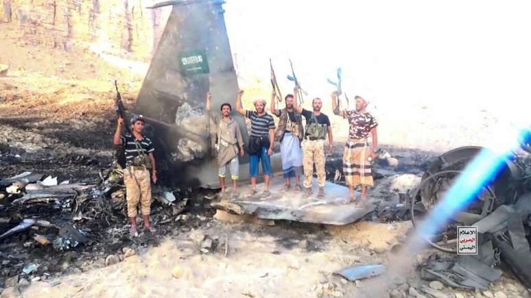 Houthis atacam os aeroportos de Aden e Riad, apesar da contraofensiva governamental no Iêmen