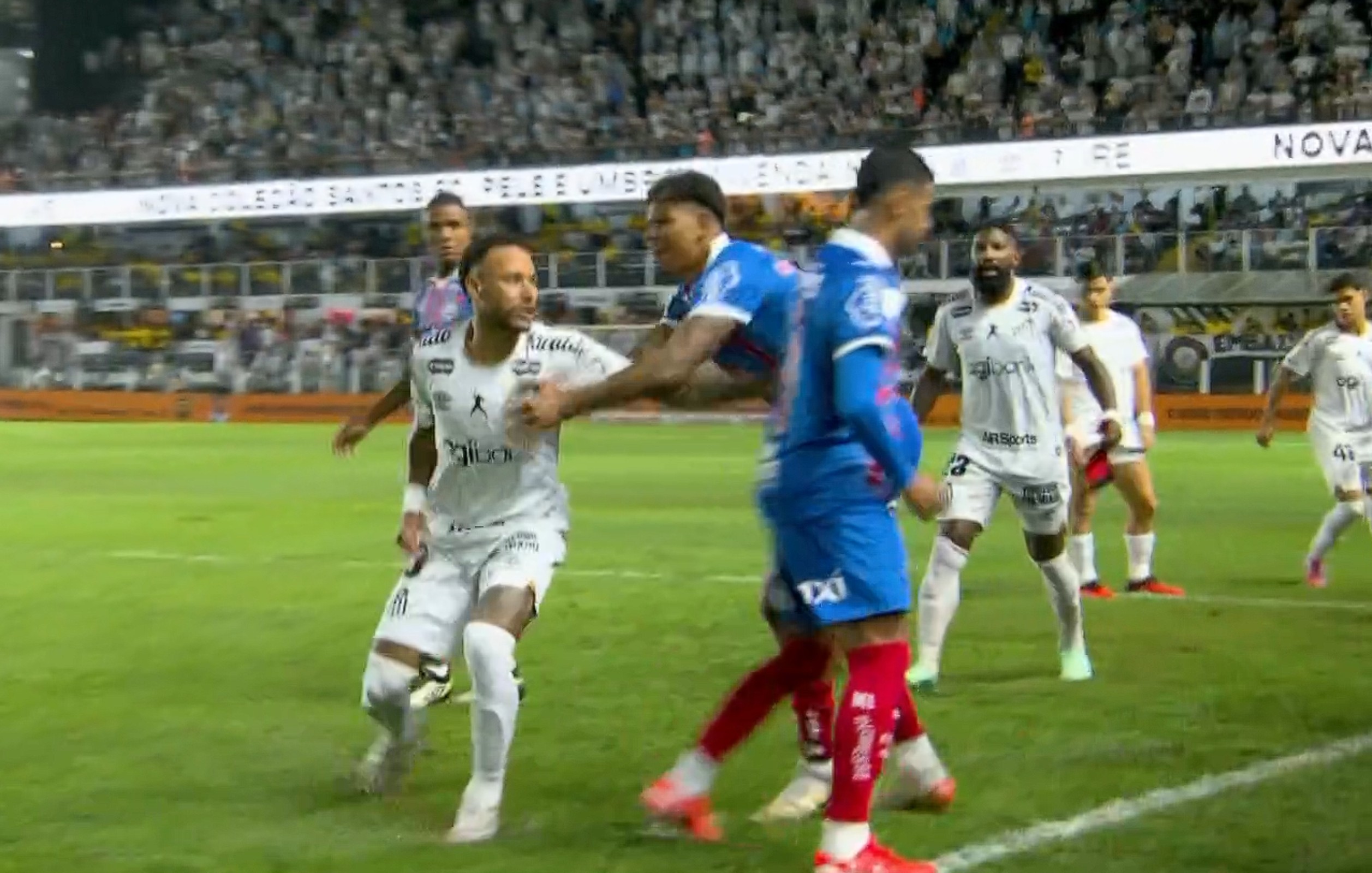 Viralizou: descontrole de Neymar, estreia amarga de Seedorf e "o Vasco é o time da virada"