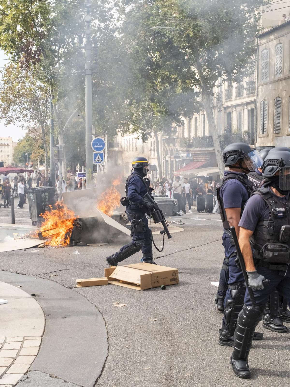 França vive maior dia de manifestação estudantil e eclodem confrontos com a polícia
