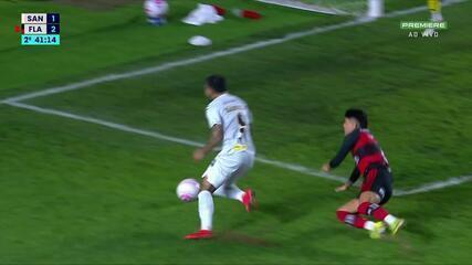 Aos 40 min do 2º tempo - pênalti cometido de Luiz Araújo do Flamengo contra o Santos