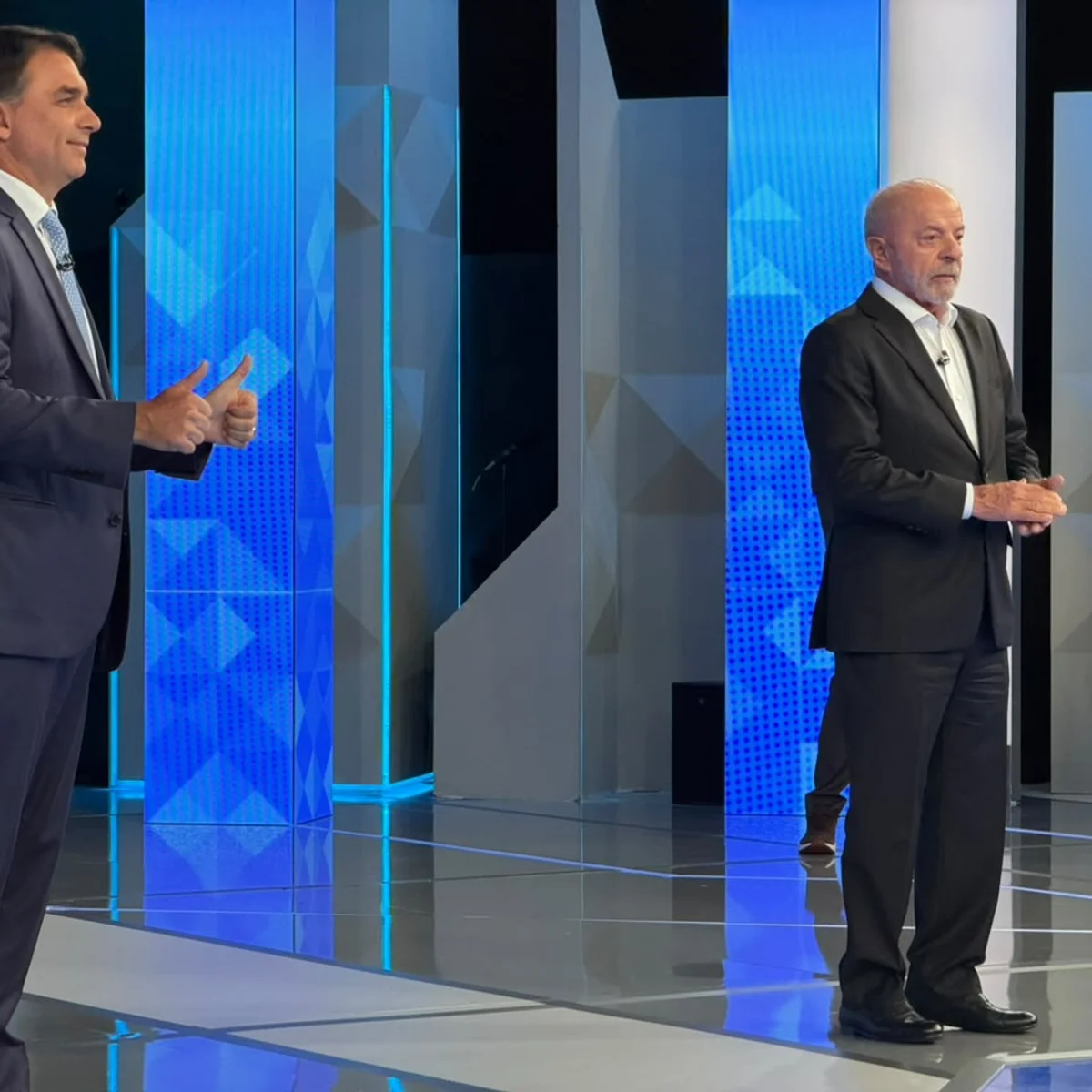 Em debate, Flávio Bolsonaro promete pedágio zero para motociclistas