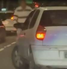 Momento em que o carro atropela Carlos Boulos, tio de Guilherme Boulos. Foto: Reprodução/TV Globo / Estadão
