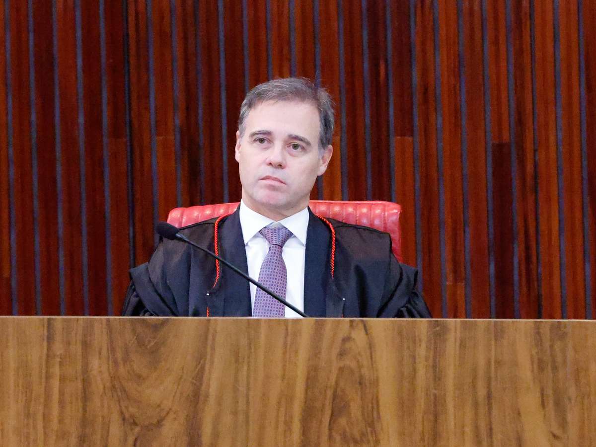 Mendonça determina que CUT apague posts com acusações e críticas a Flávio Bolsonaro