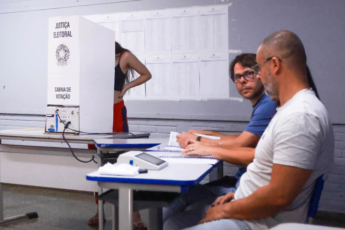 Abstenção cai para 19,2% no 2º turno e contraria tendência histórica