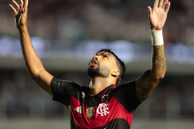 Neymar faz dois, e Santos busca empate incrível contra o Flamengo