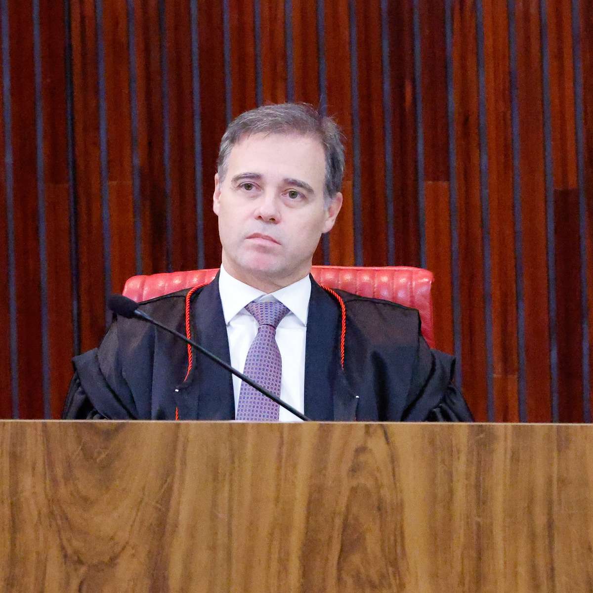 Mendonça determina que CUT apague posts com acusações e críticas a Flávio Bolsonaro
