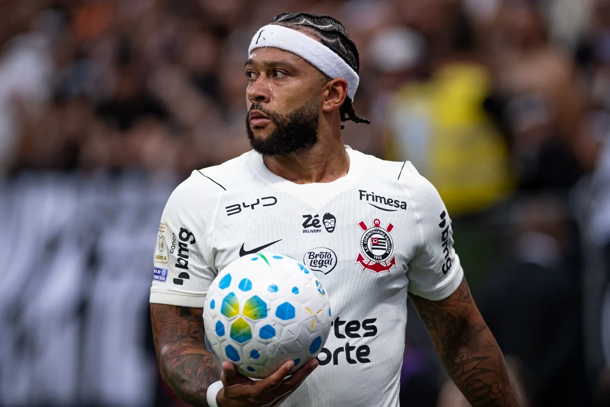 Corinthians encara Inter com 11 pendurados para clássico contra o Palmeiras