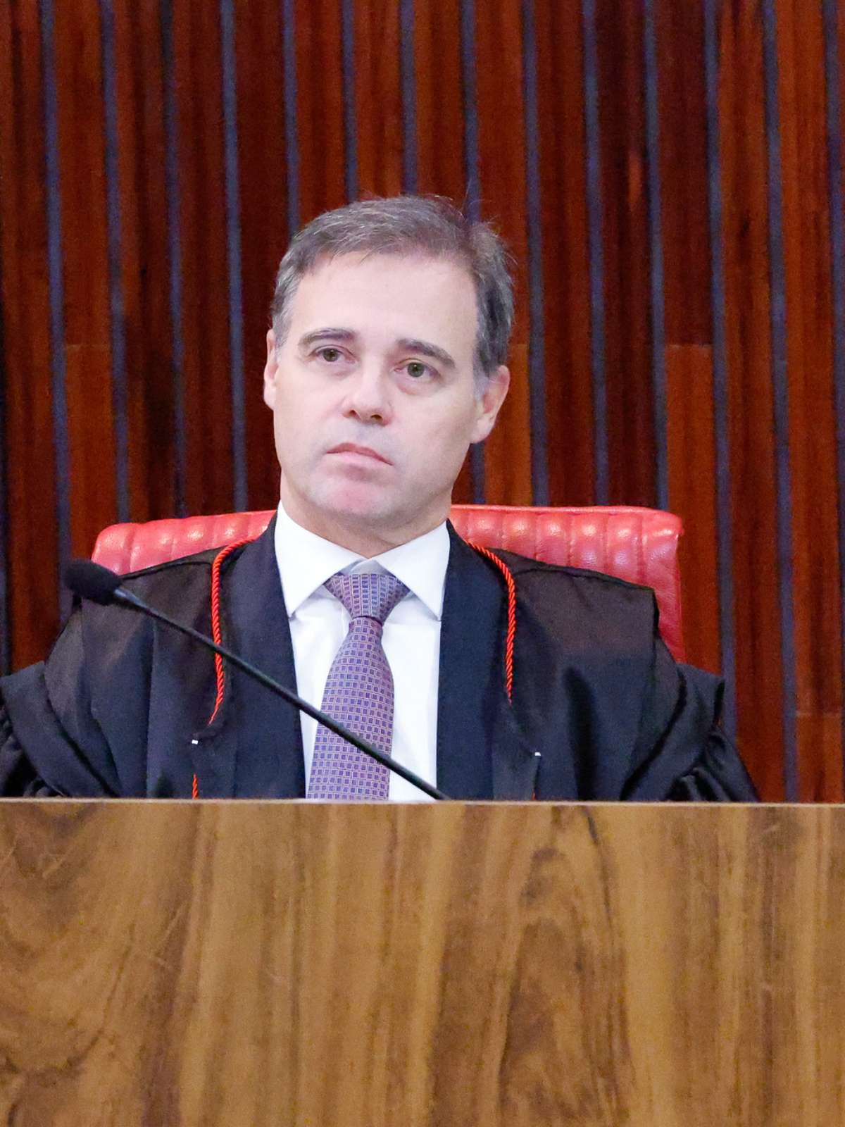 Mendonça determina que CUT apague posts com acusações e críticas a Flávio Bolsonaro